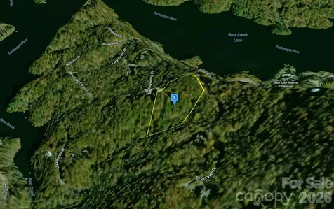 243 Cross Vine Drive Tuckasegee NC 28783