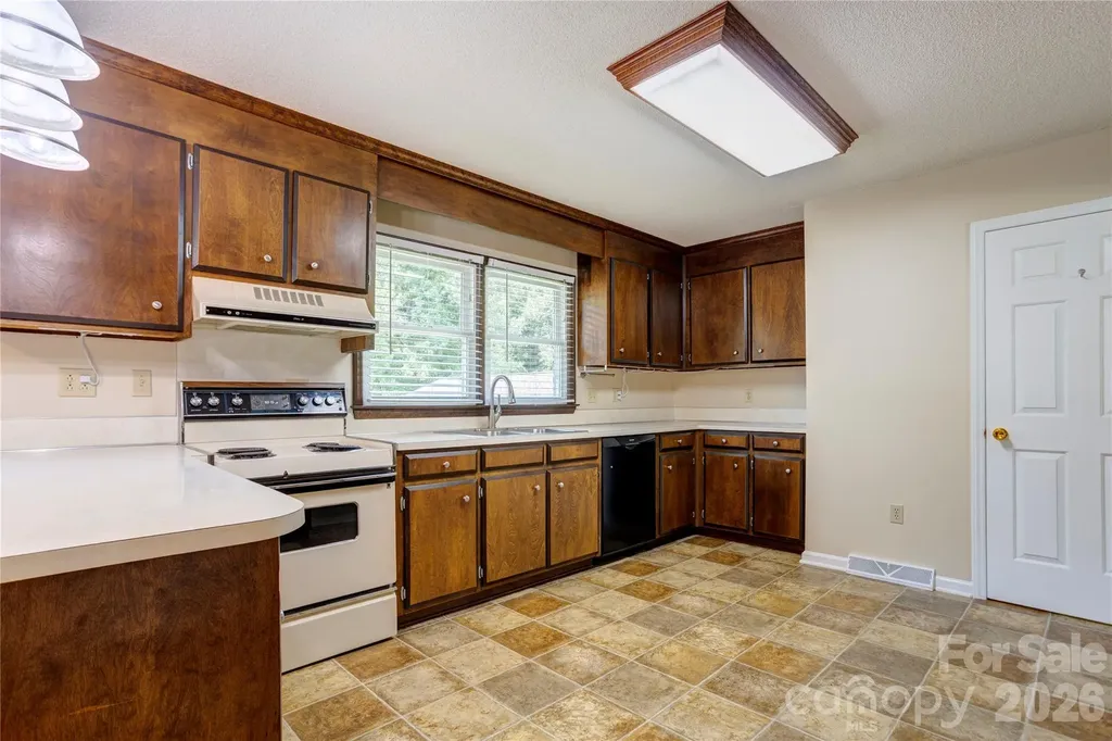 822 Rubens Road SW Concord NC 28027