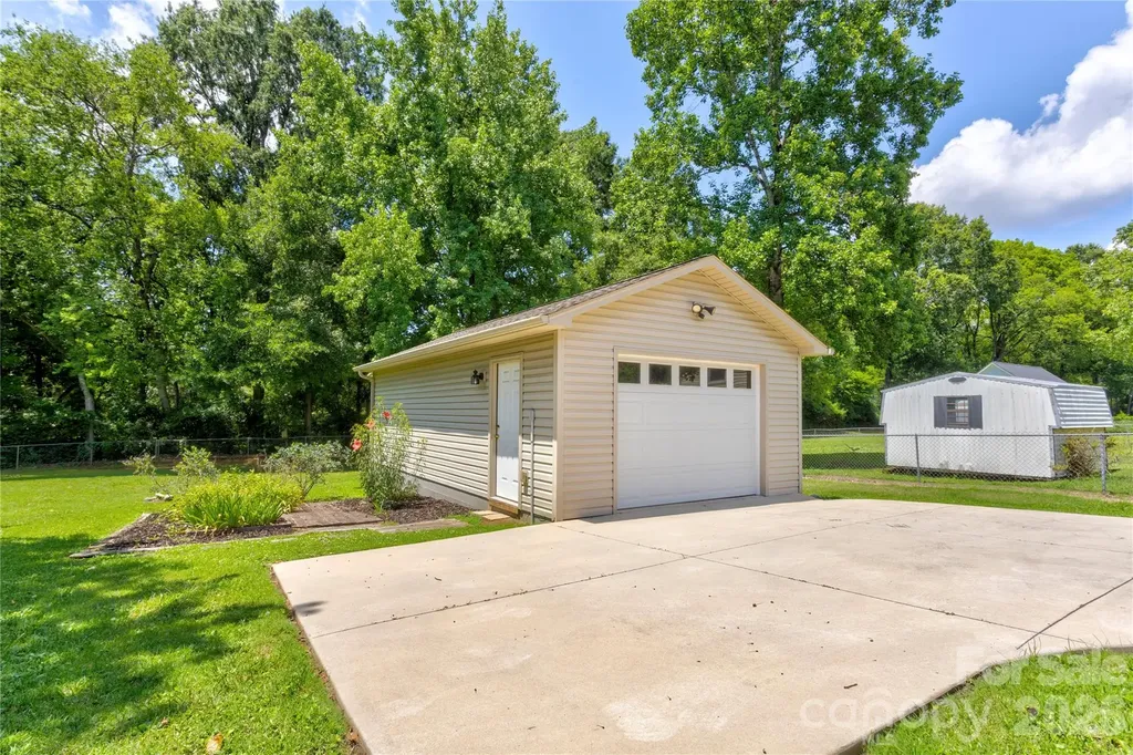 822 Rubens Road SW Concord NC 28027