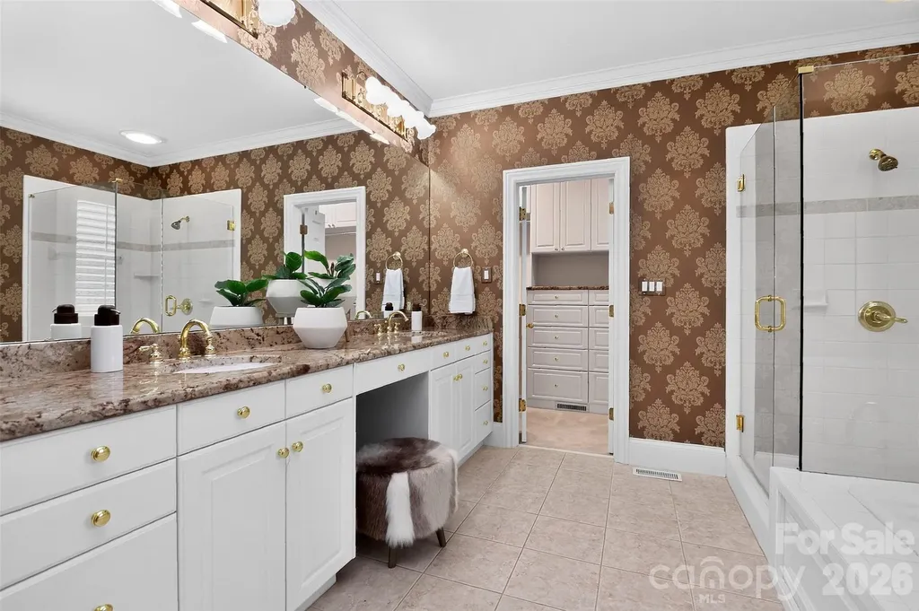 6907 Meadow Run Lane Charlotte NC 28277