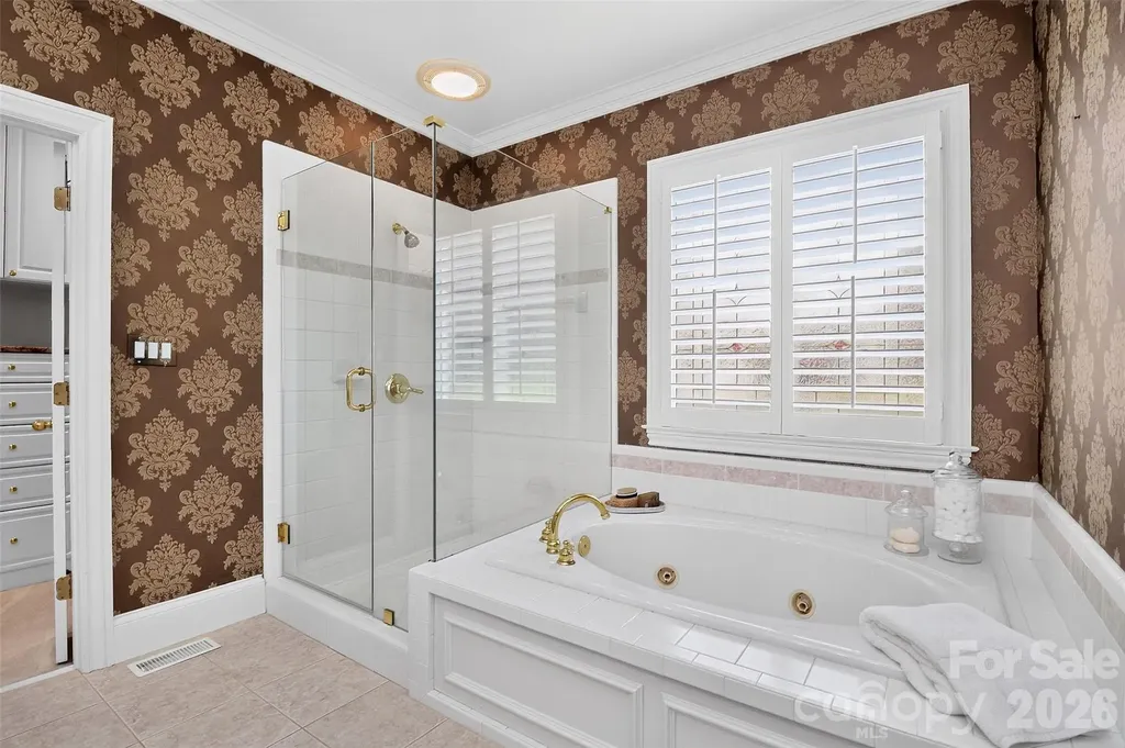6907 Meadow Run Lane Charlotte NC 28277