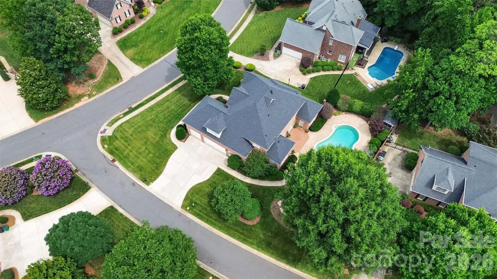 6907 Meadow Run Lane Charlotte NC 28277