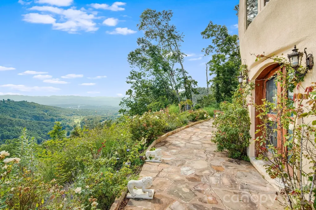 44 Azura Gardens Weaverville NC 28787