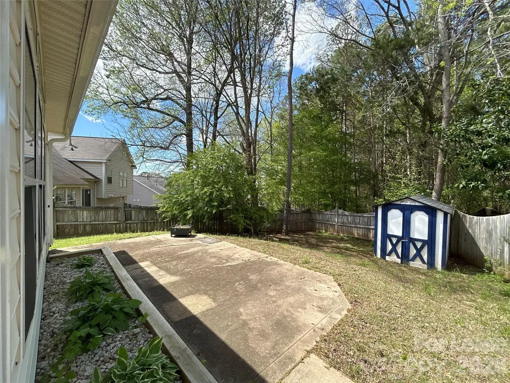 12326 Agate Lane Pineville NC 28134