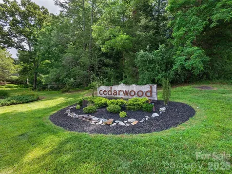 23 Cedarwood Trail Asheville NC 28803