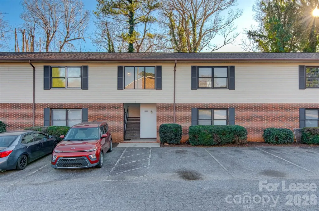 525 12th Street SW Hickory NC 28601