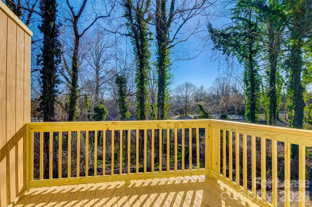 525 12th Street SW Hickory NC 28601