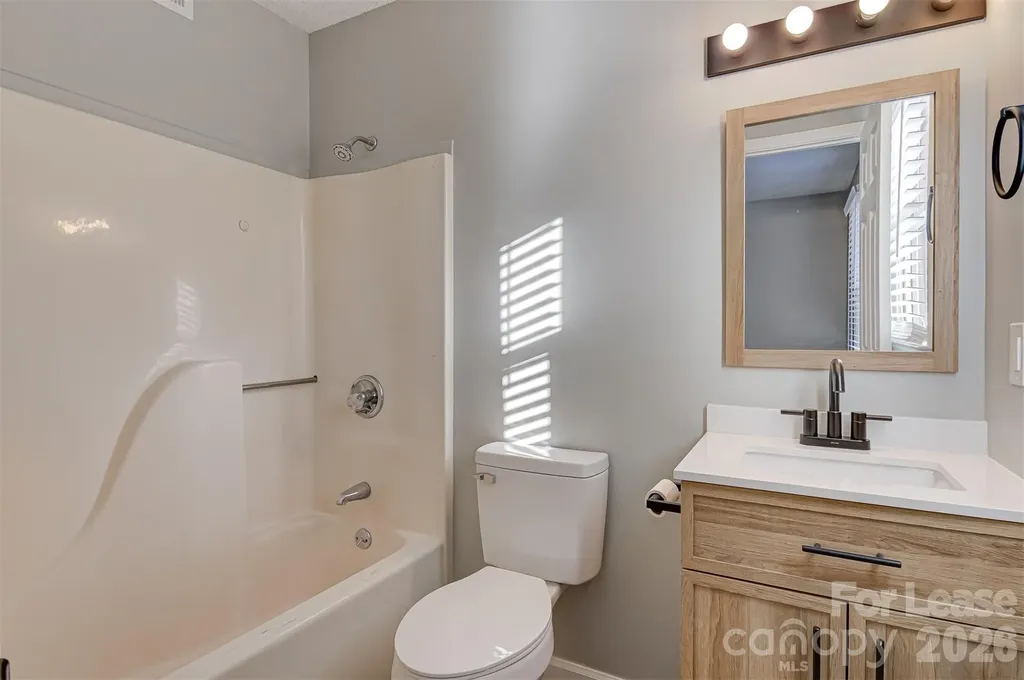 525 12th Street SW Hickory NC 28601