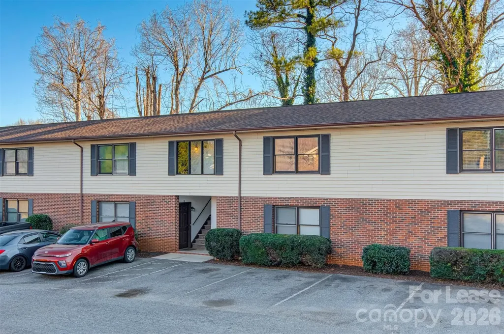 525 12th Street SW Hickory NC 28601