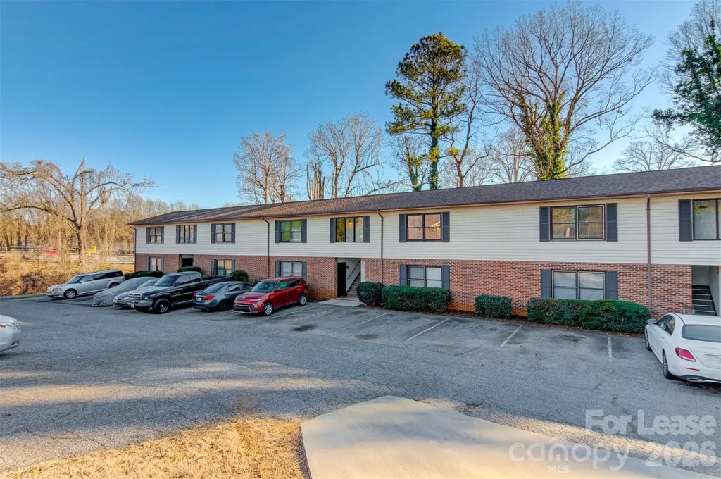 525 12th Street SW Hickory NC 28601