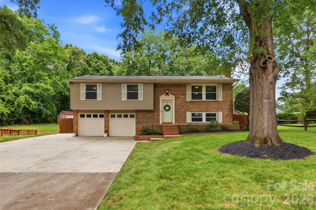 716 Regency Drive Charlotte NC 28211