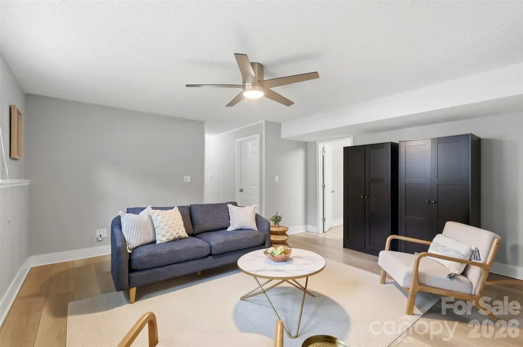 716 Regency Drive Charlotte NC 28211