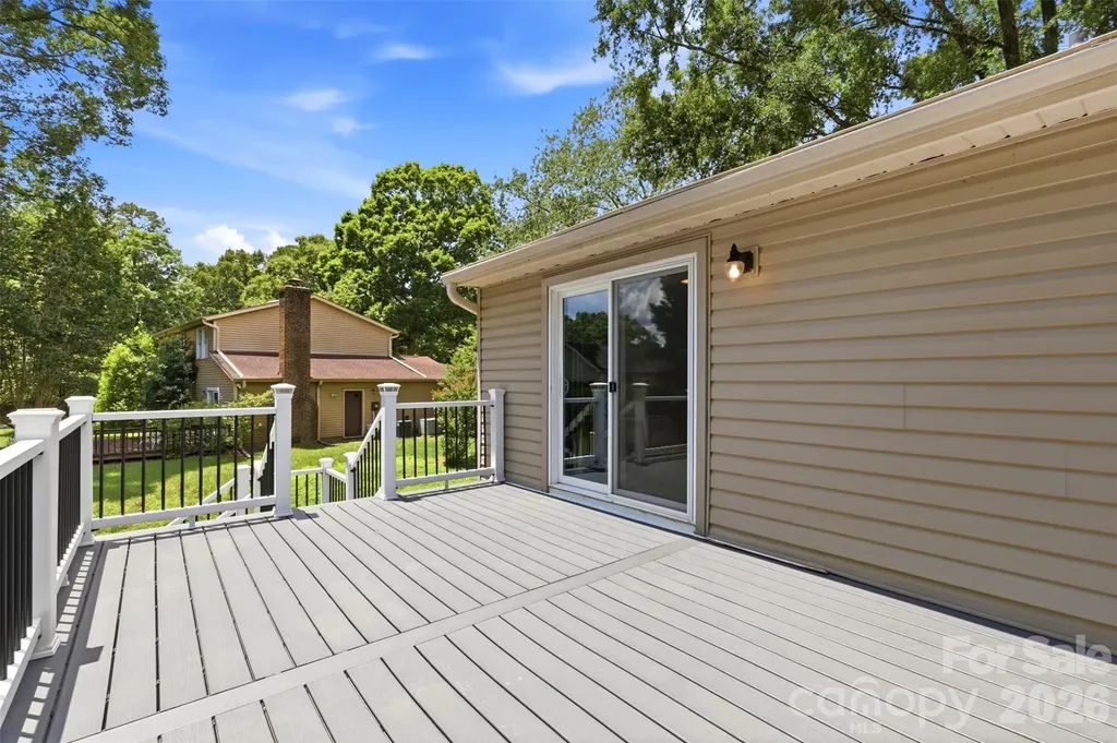716 Regency Drive Charlotte NC 28211