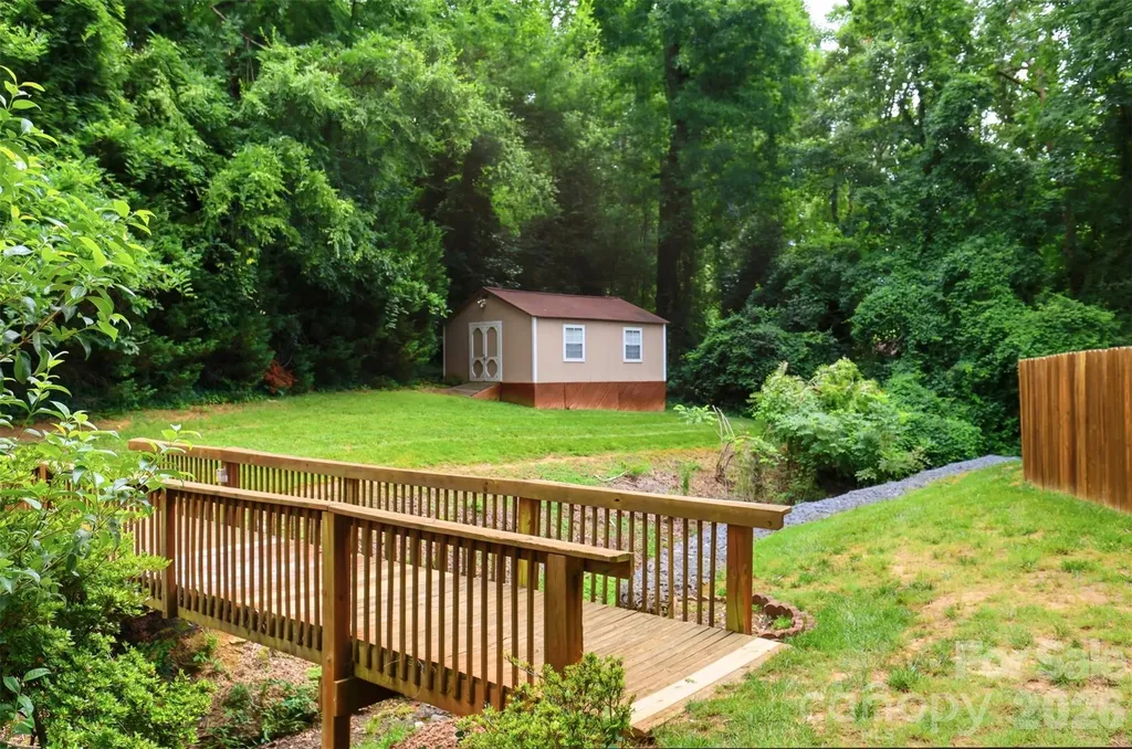 716 Regency Drive Charlotte NC 28211