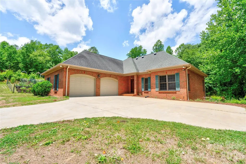 2365 Sylvan Road Grover NC 28073