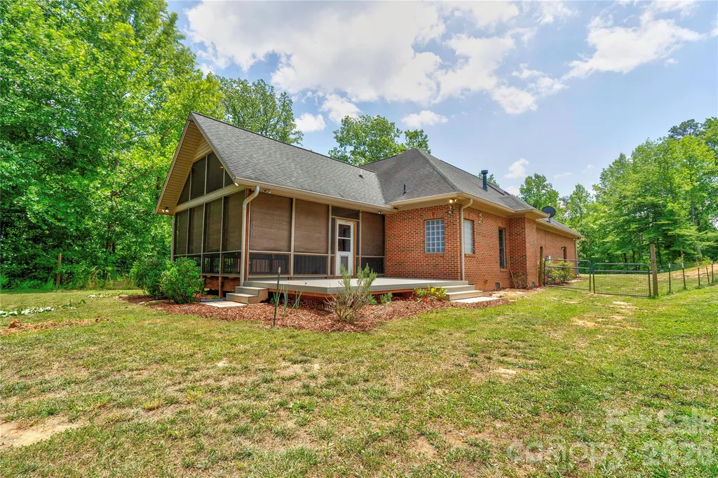 2365 Sylvan Road Grover NC 28073