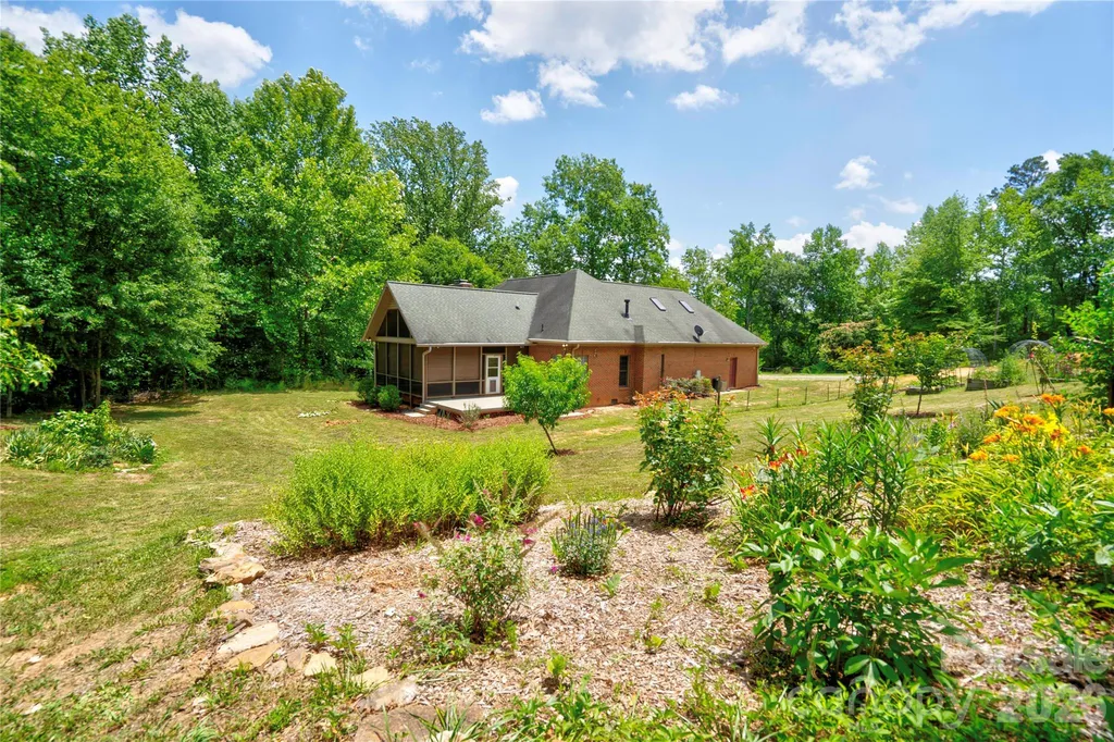 2365 Sylvan Road Grover NC 28073