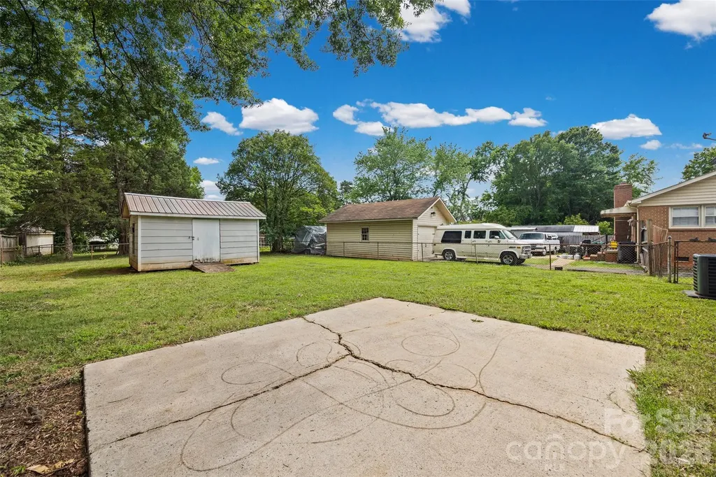 4713 Tanglebriar Drive Charlotte NC 28208