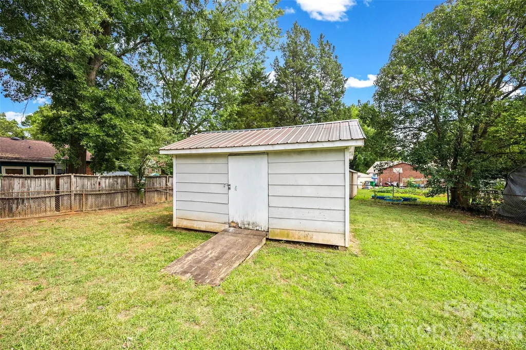 4713 Tanglebriar Drive Charlotte NC 28208