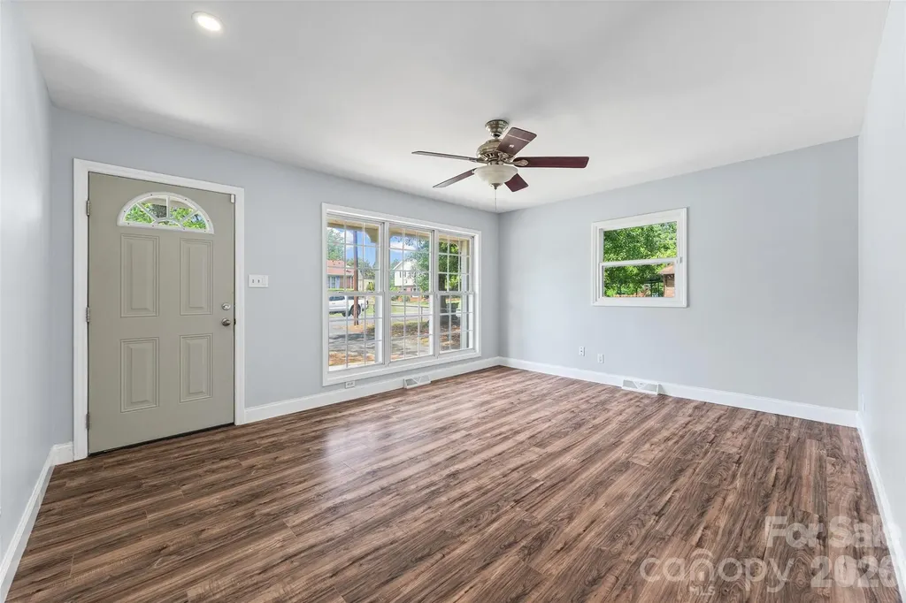 4713 Tanglebriar Drive Charlotte NC 28208