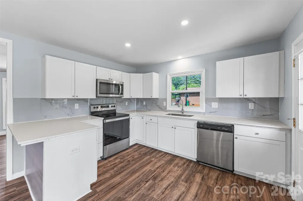 4713 Tanglebriar Drive Charlotte NC 28208