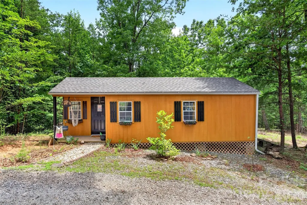 535 N Highland Road Mill Spring NC 28756