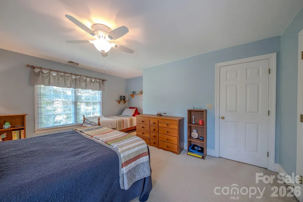 5910 Summerston Place Charlotte NC 28277