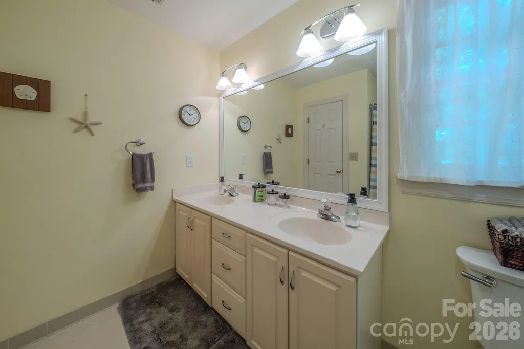 5910 Summerston Place Charlotte NC 28277