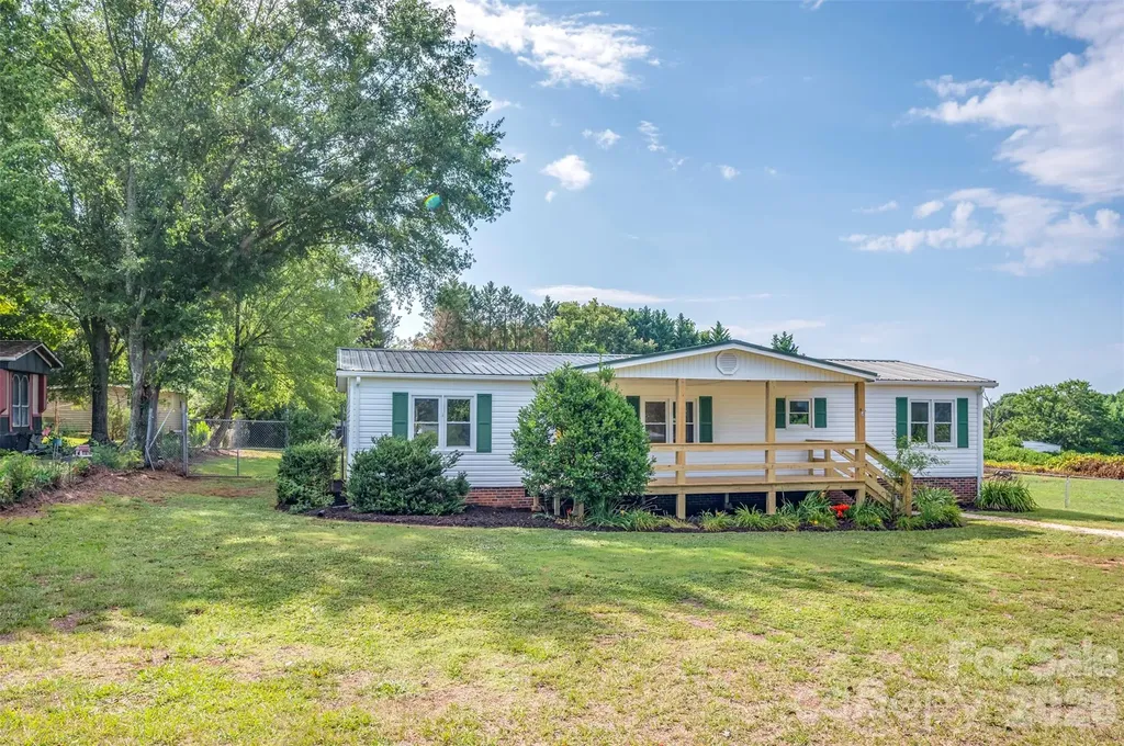 299 Ellenboro Henrietta Road Ellenboro NC 28040