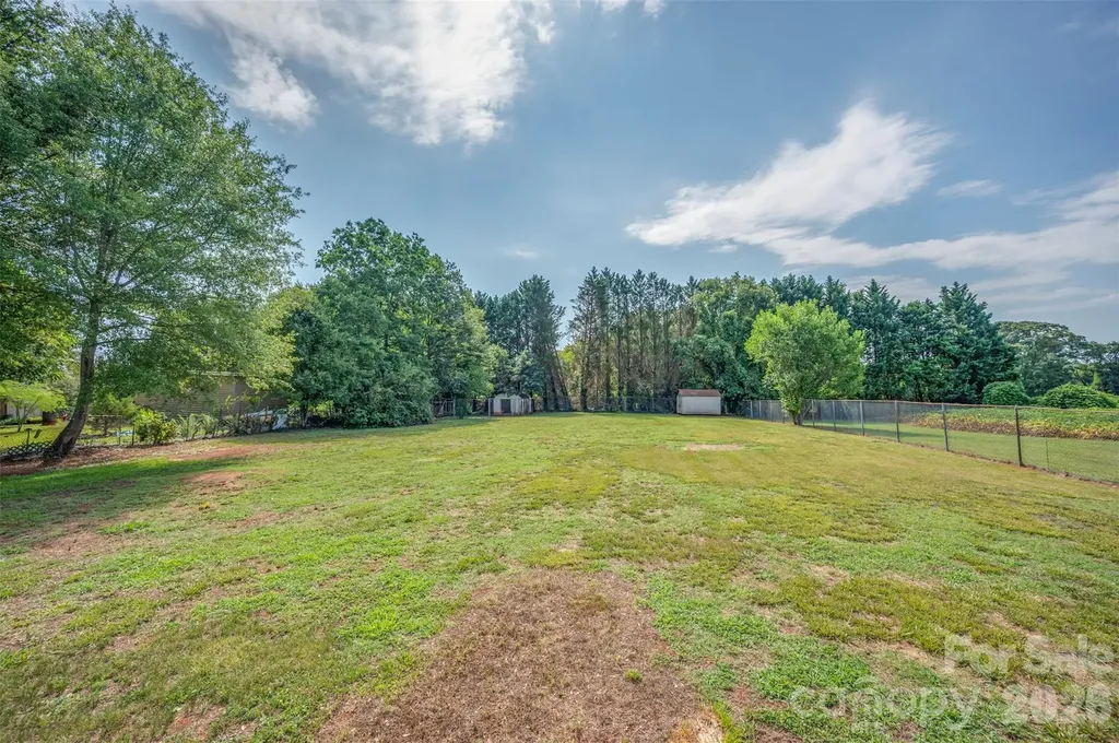299 Ellenboro Henrietta Road Ellenboro NC 28040