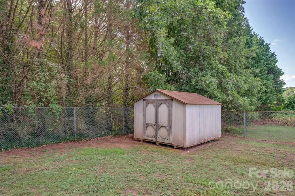 299 Ellenboro Henrietta Road Ellenboro NC 28040