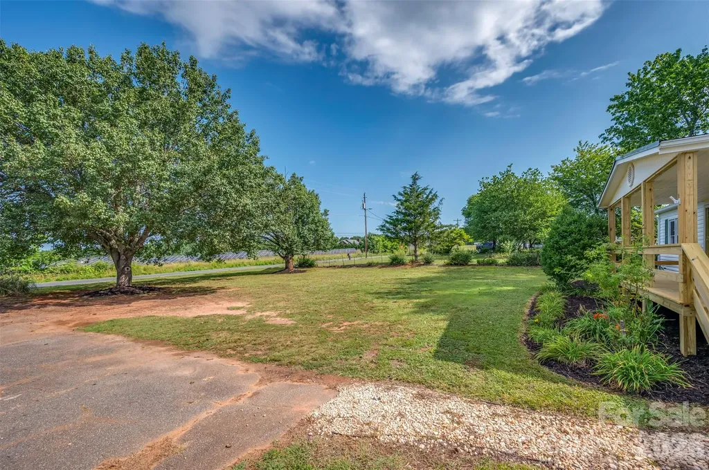 299 Ellenboro Henrietta Road Ellenboro NC 28040