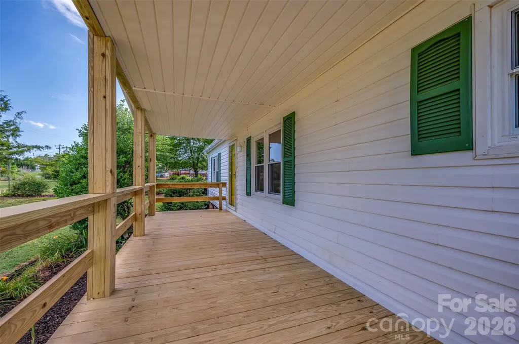 299 Ellenboro Henrietta Road Ellenboro NC 28040