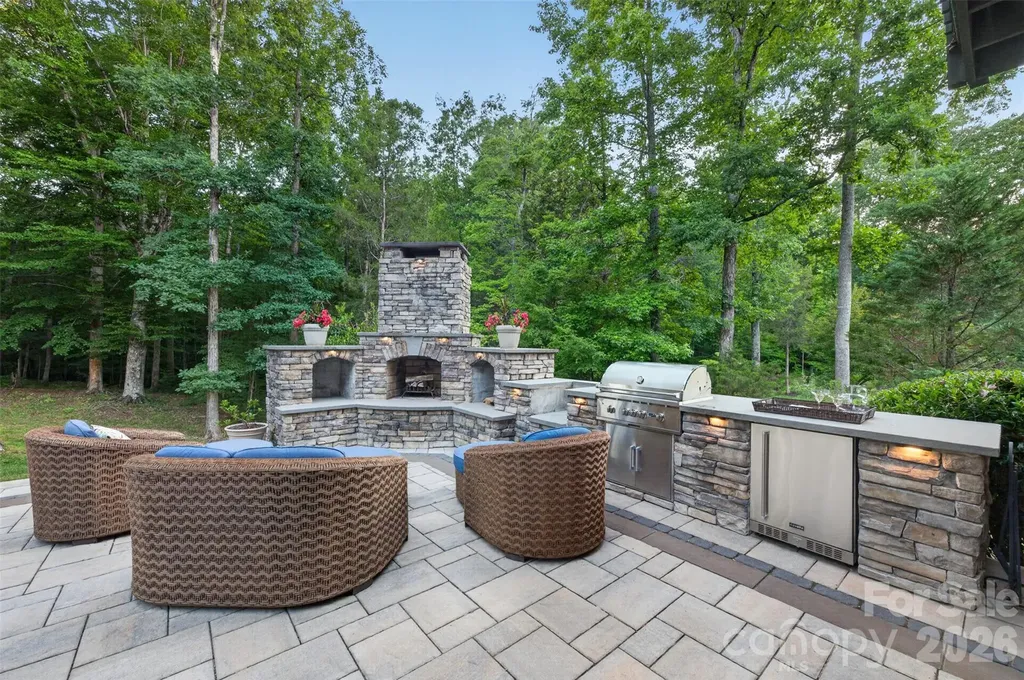 9220 Kensington Forest Drive Harrisburg NC 28075