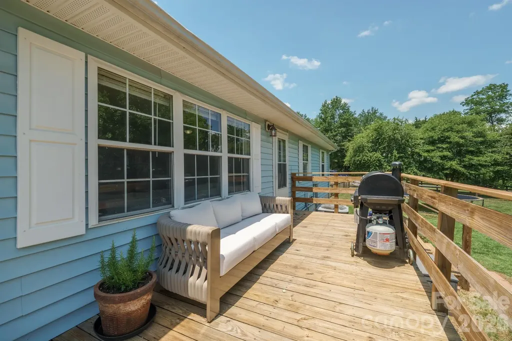 1782 Cat Square Road Vale NC 28168