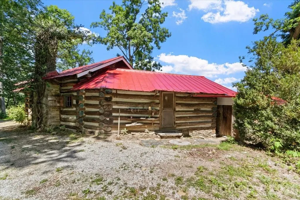 8709 Hwy 226a Highway Little Switzerland NC 28749