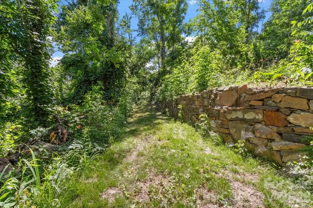8709 Hwy 226a Highway Little Switzerland NC 28749