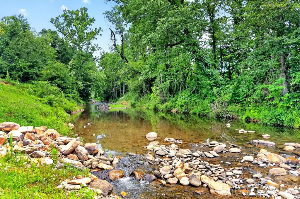 768 Lake Tahoma Road Marion NC 28752