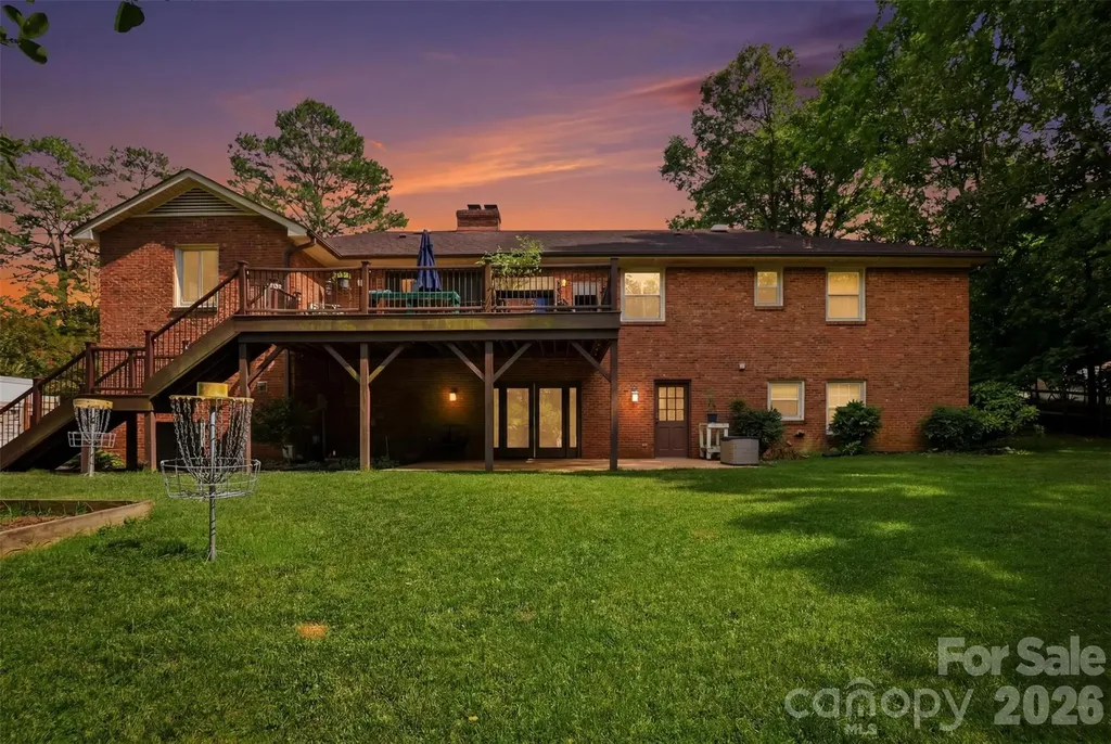 2620 Lynbridge Drive Charlotte NC 28226