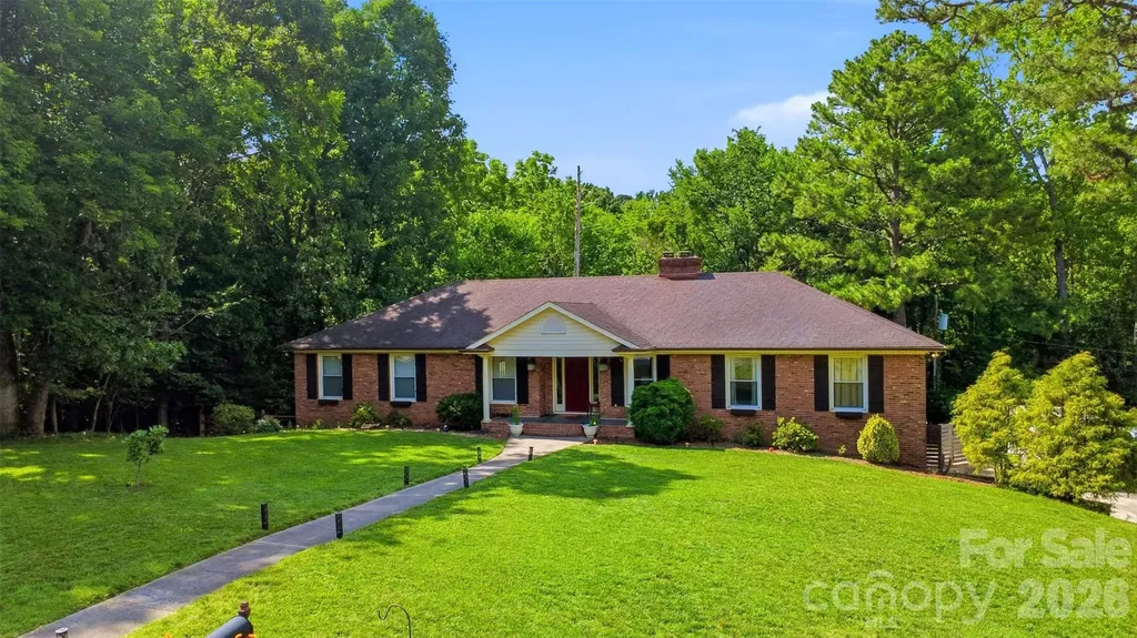 2620 Lynbridge Drive Charlotte NC 28226