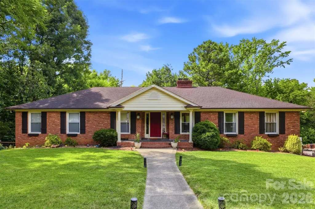 2620 Lynbridge Drive Charlotte NC 28226