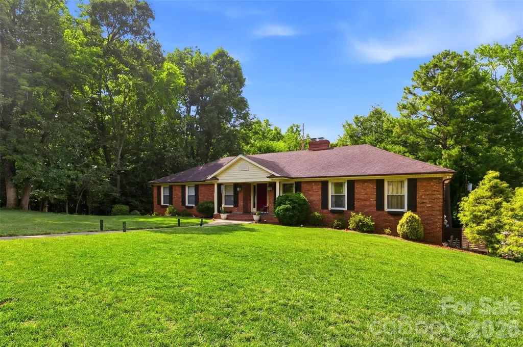 2620 Lynbridge Drive Charlotte NC 28226