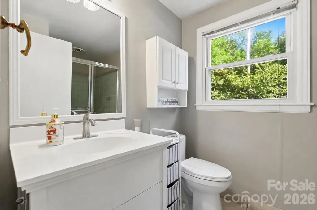 2620 Lynbridge Drive Charlotte NC 28226