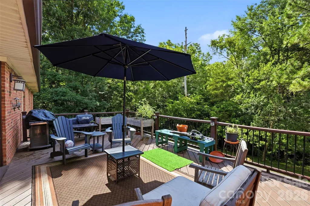2620 Lynbridge Drive Charlotte NC 28226