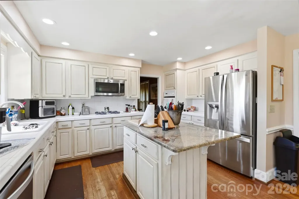 2620 Lynbridge Drive Charlotte NC 28226