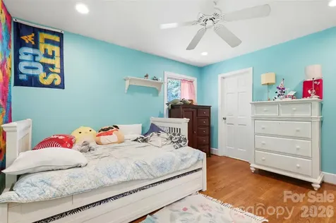 2620 Lynbridge Drive Charlotte NC 28226