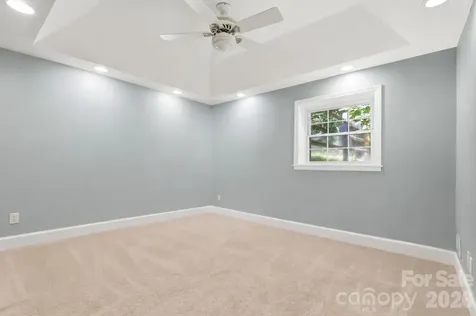 2620 Lynbridge Drive Charlotte NC 28226