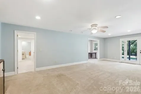 2620 Lynbridge Drive Charlotte NC 28226