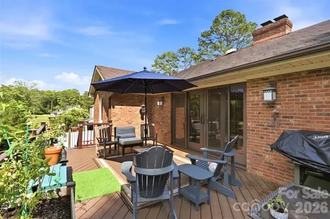 2620 Lynbridge Drive Charlotte NC 28226