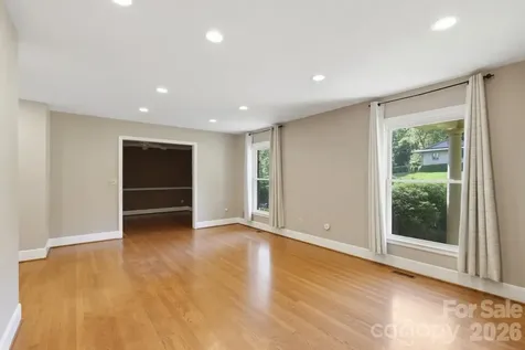 2620 Lynbridge Drive Charlotte NC 28226